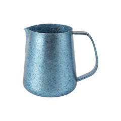 Yozcoffee Titanium melkopschuimkan 420 ml met spitse uitloop, blauw/roze/zilver
